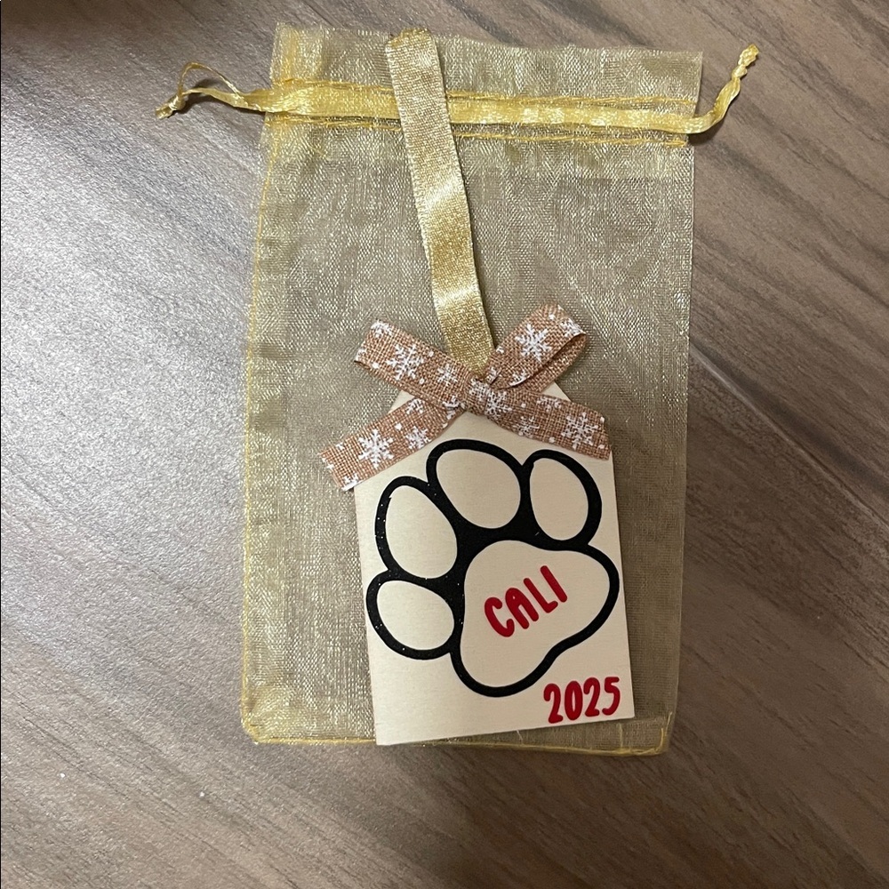 Handcrafted Holiday Ornaments✨ - Picture 6 of 8